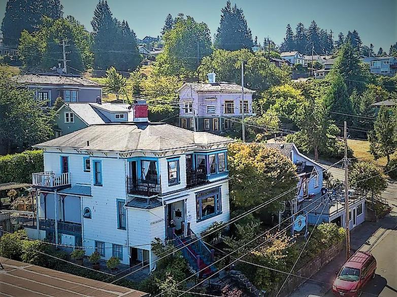 Clementine'S Guest House & Vacation Rentals Astoria Exterior photo